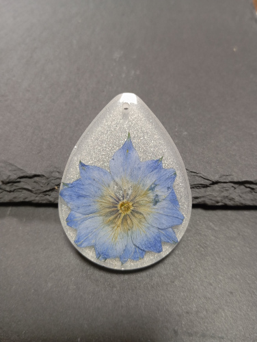 Pendentif goutte nigelle blanc
